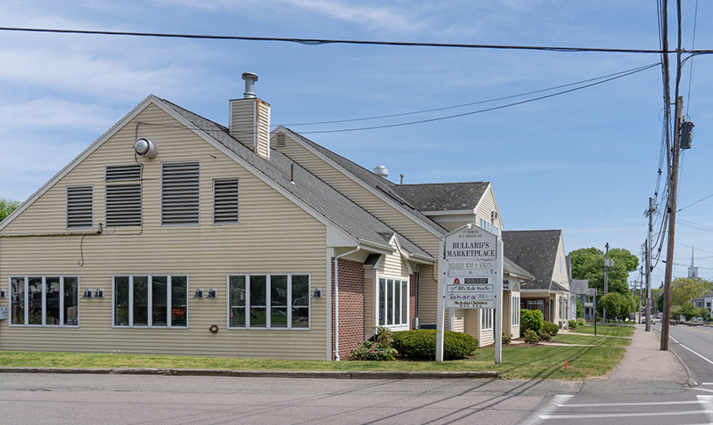 Medfield North Green LLC  acquires 11,845 s/f retail plaza